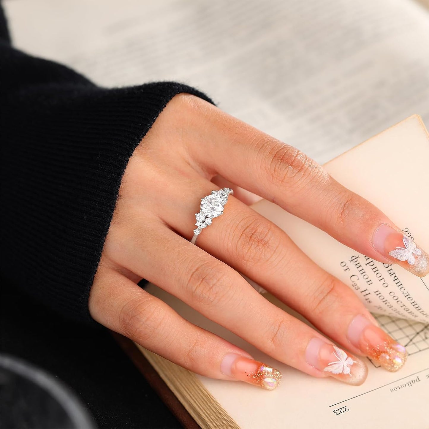 1CT Solitaire Moissanite Rings, 925 Sterling Silver Round Cut Engagement Ring for Women Wedding Bands Promise Rings Ideal Gift for Her